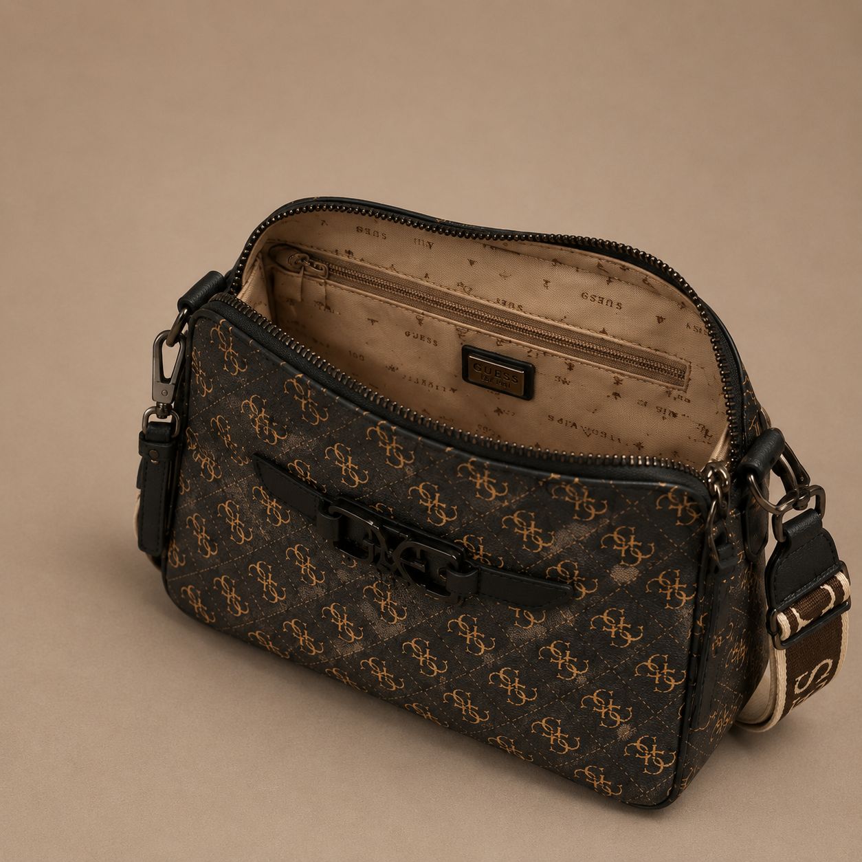 Guess Cordelia (Monogram Brown)