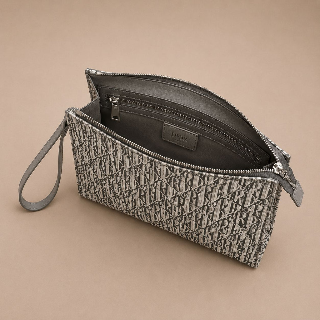Voyage Clutch